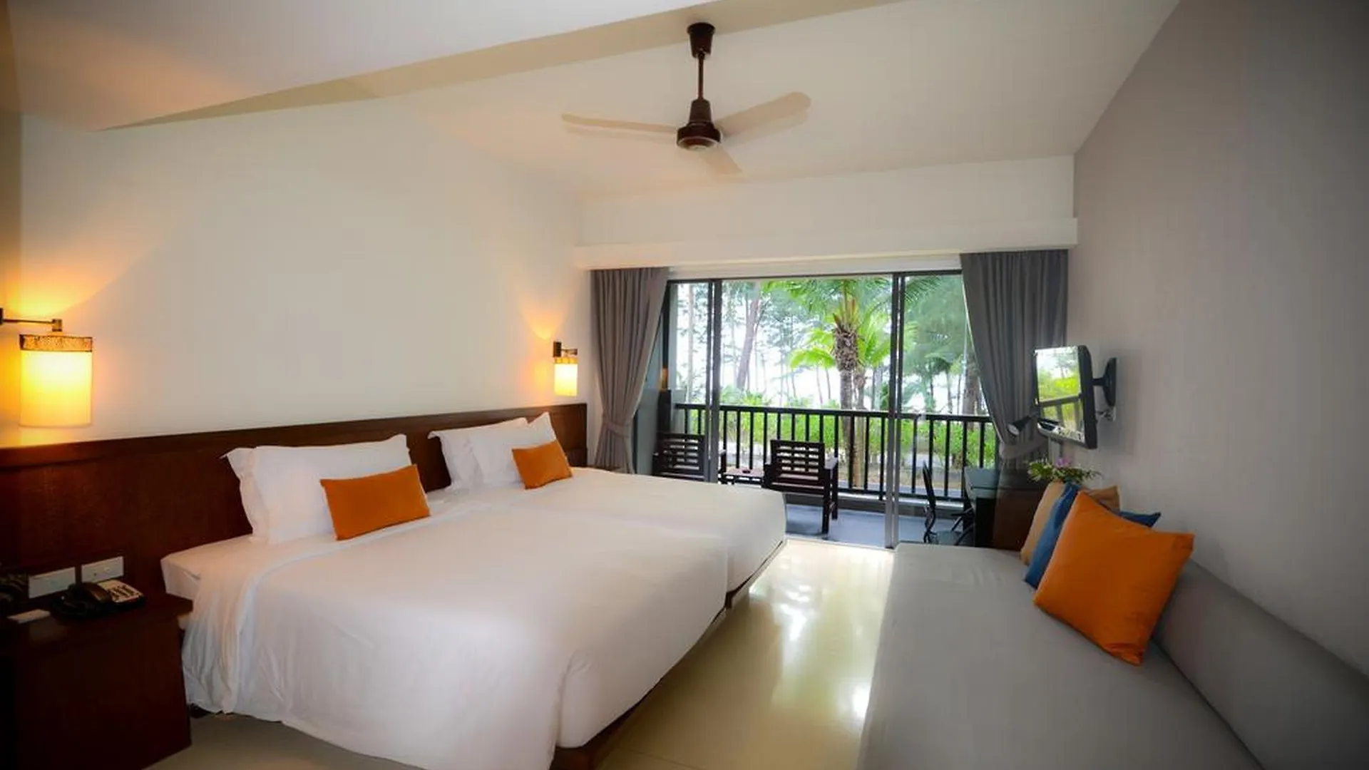 Grand Southsea Khaolak Beach Resort Khao Lak